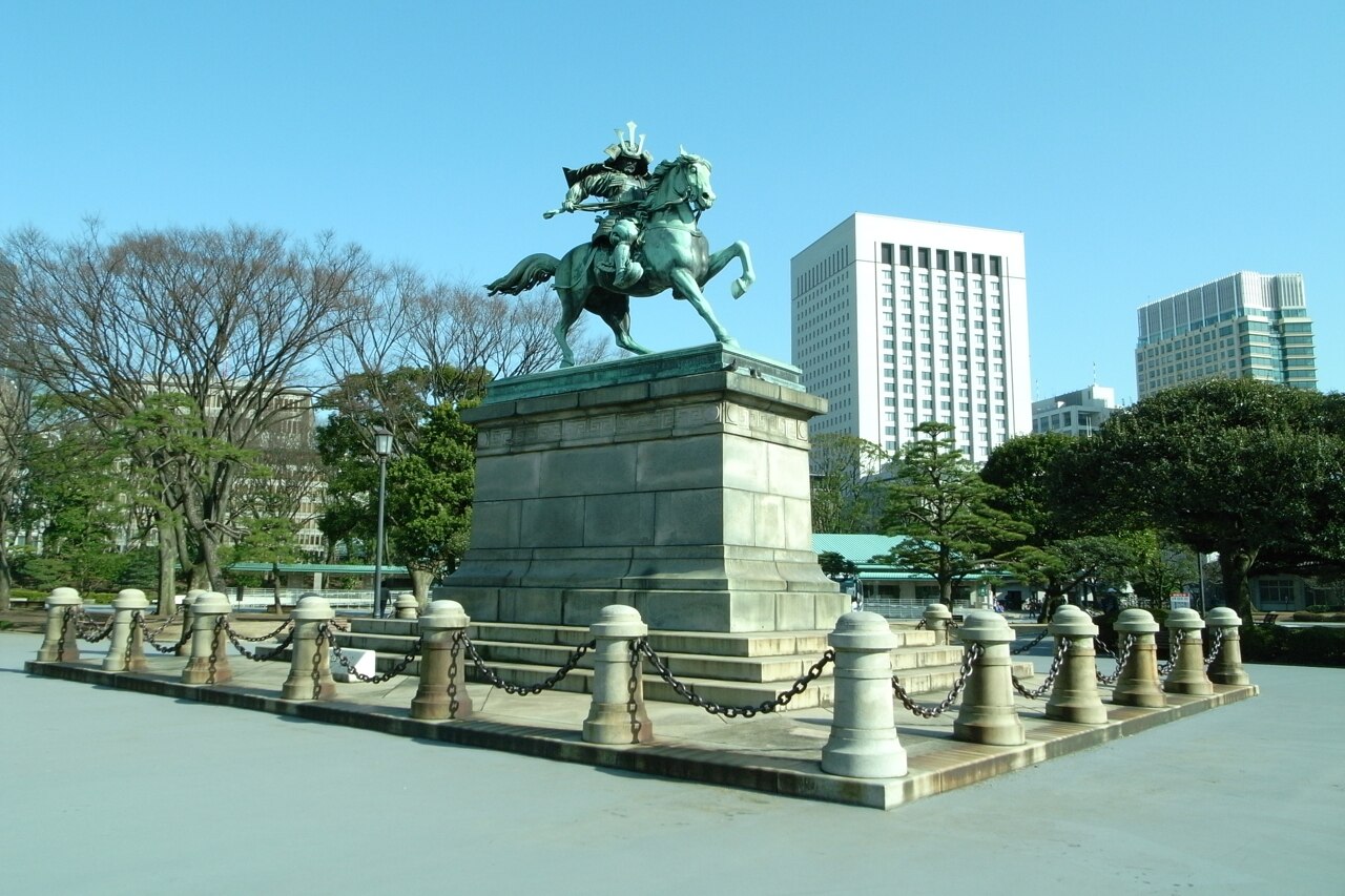 구스노키 마사시게 동상