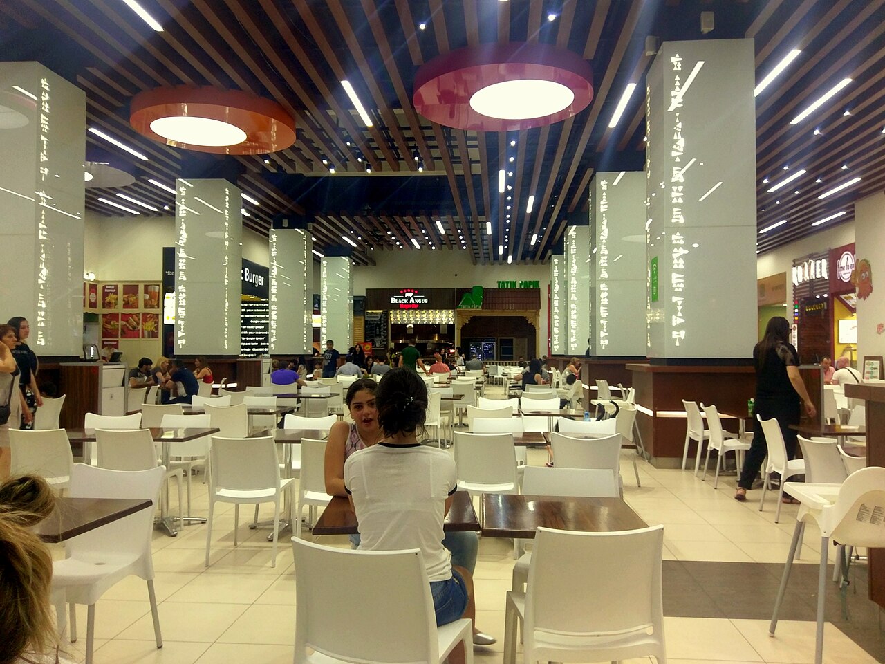 Uma fotografia de Centro Comercial Yerevan