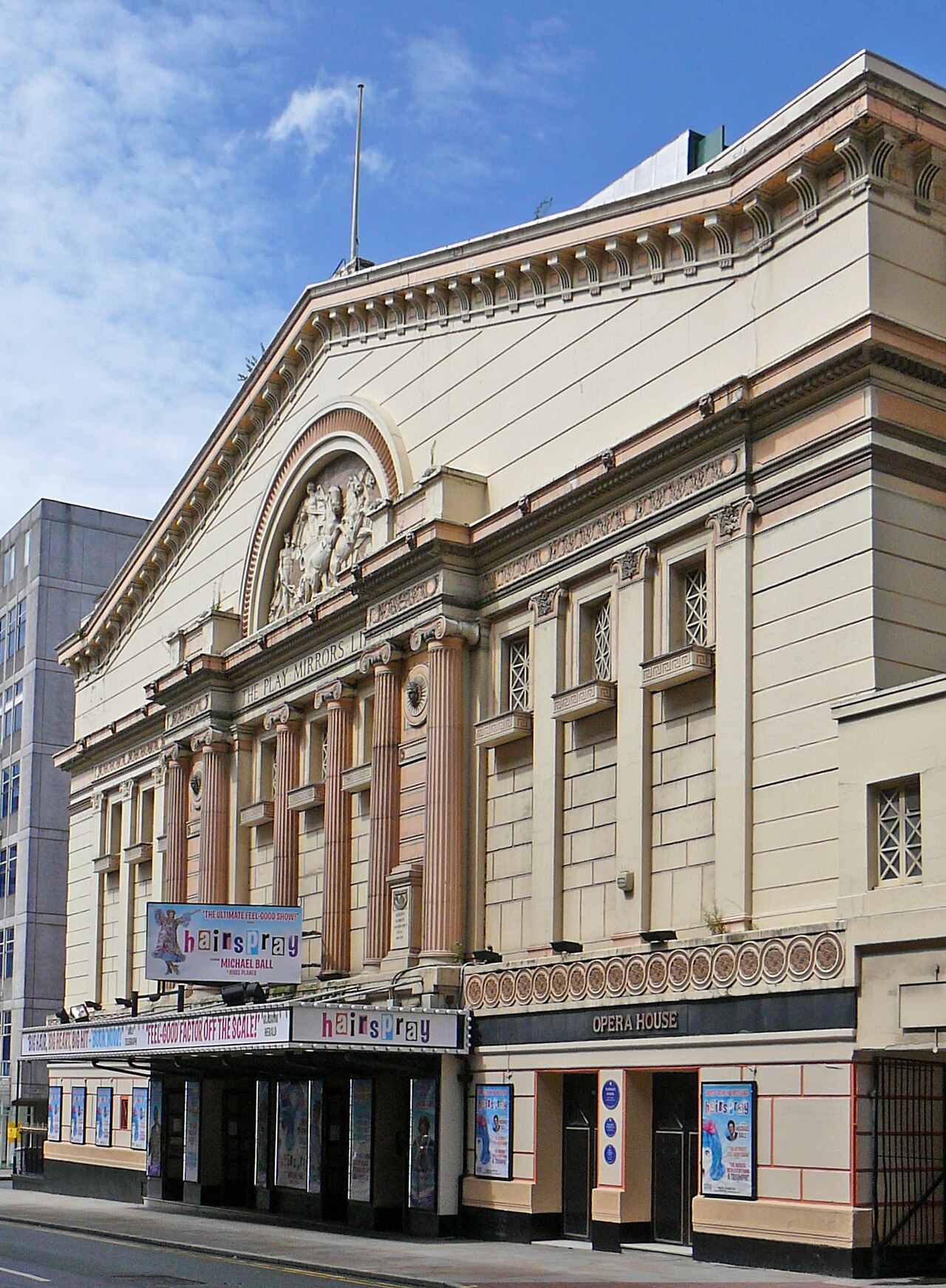 Manchester Opera Binası
