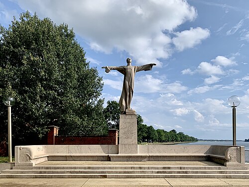 Titanic Memorial