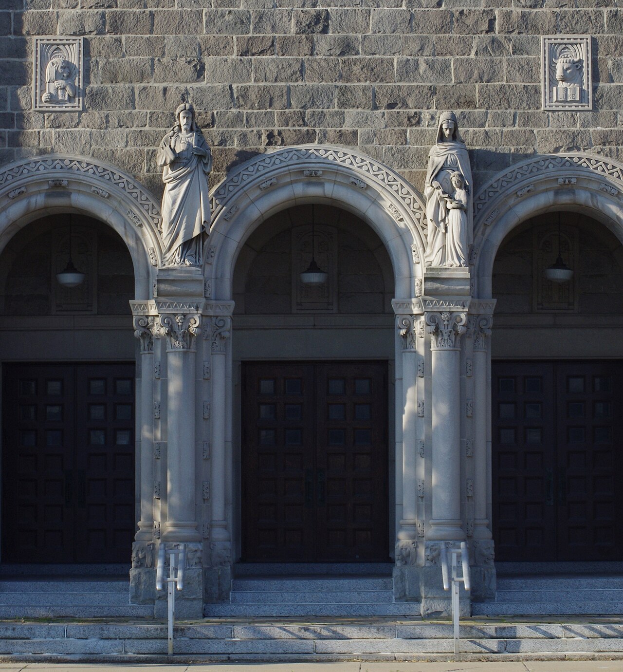 St Martin de Porres Catholic Church fotoğrafı