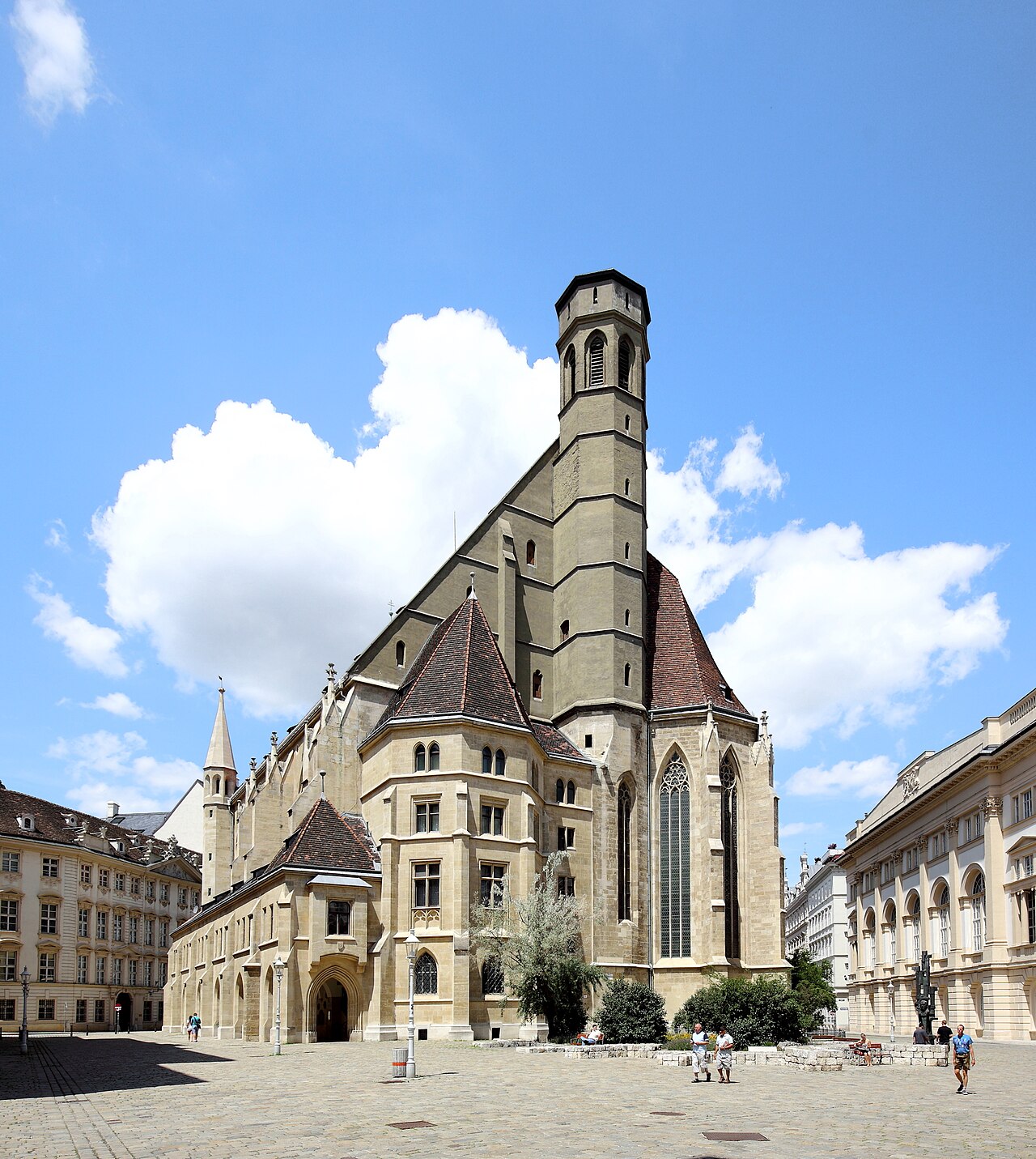 Una fotografía de Minoritenkirche
