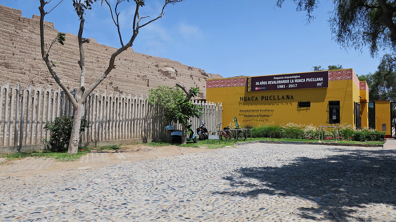 Una fotografía de Museo de Sitio Pucllana