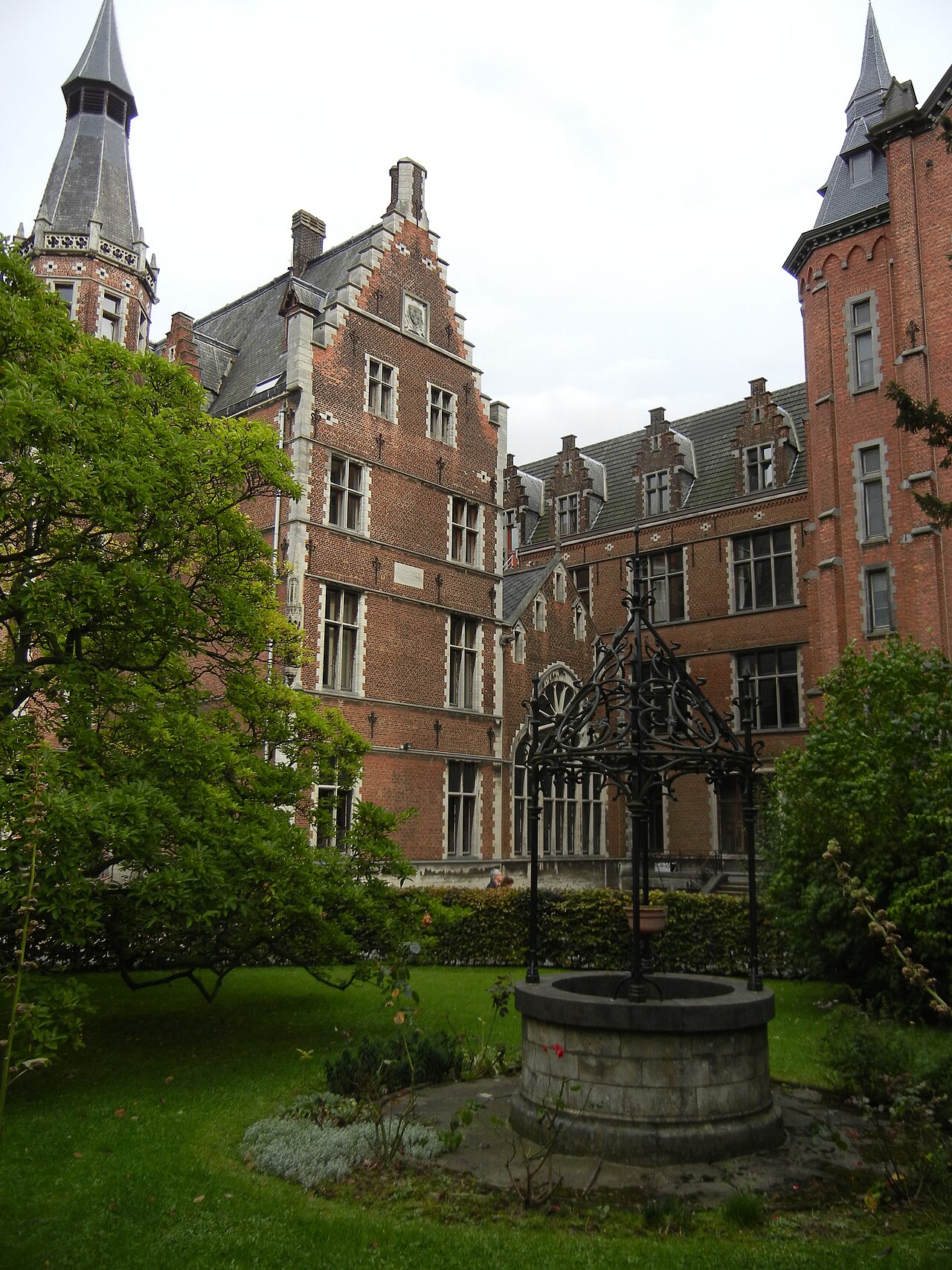 Linthout Castle