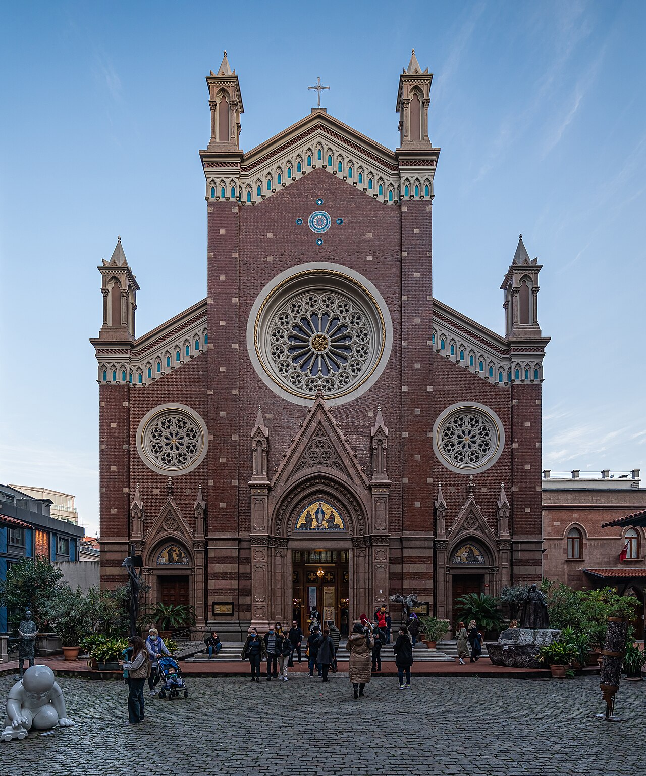St. Antuan Katolik Kilisesi