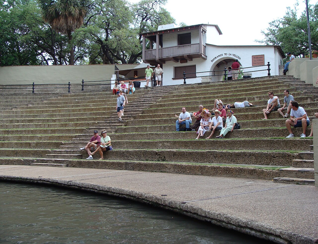 River Theater fotoğrafı