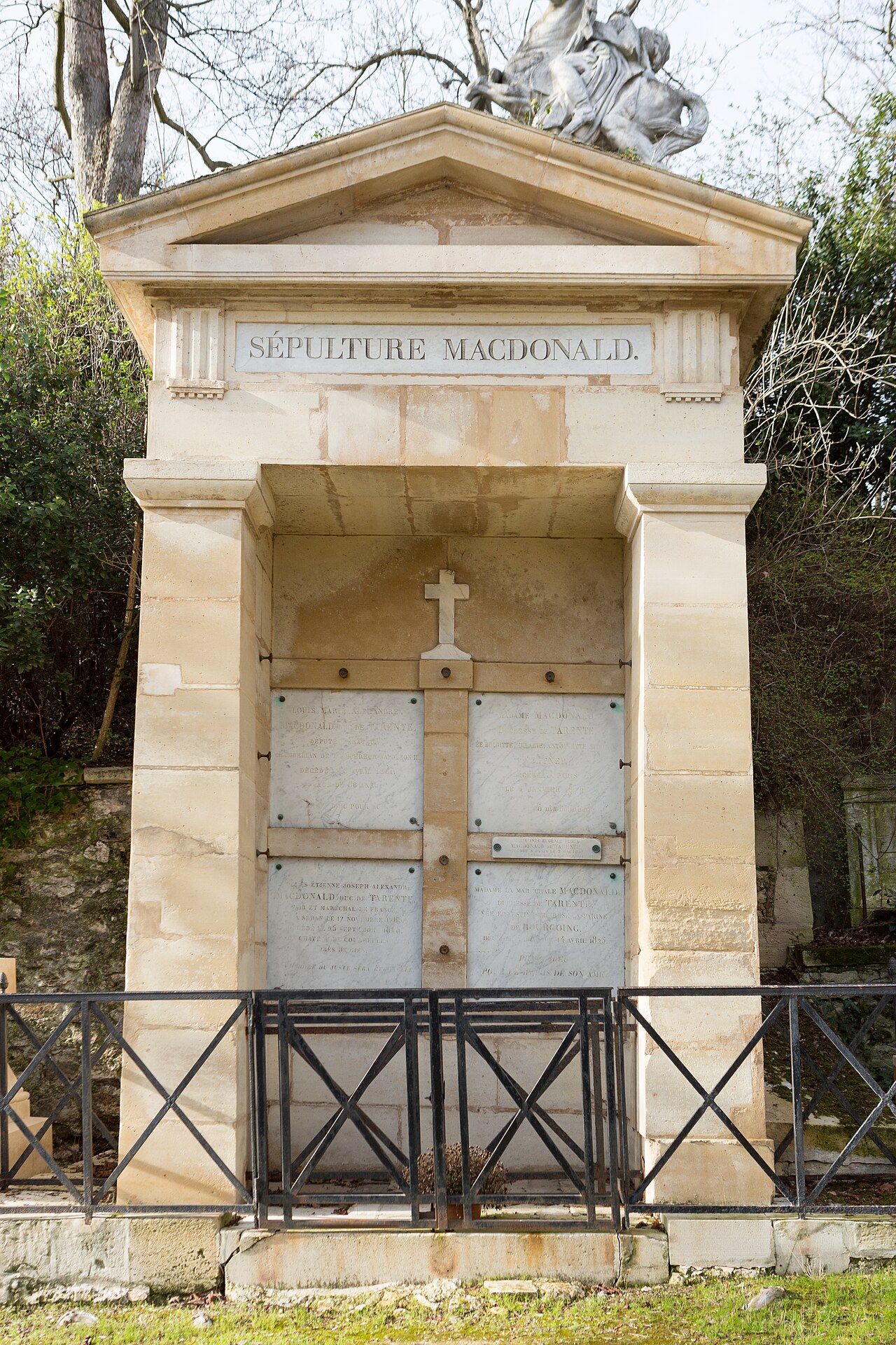 Tombe de Macdonald