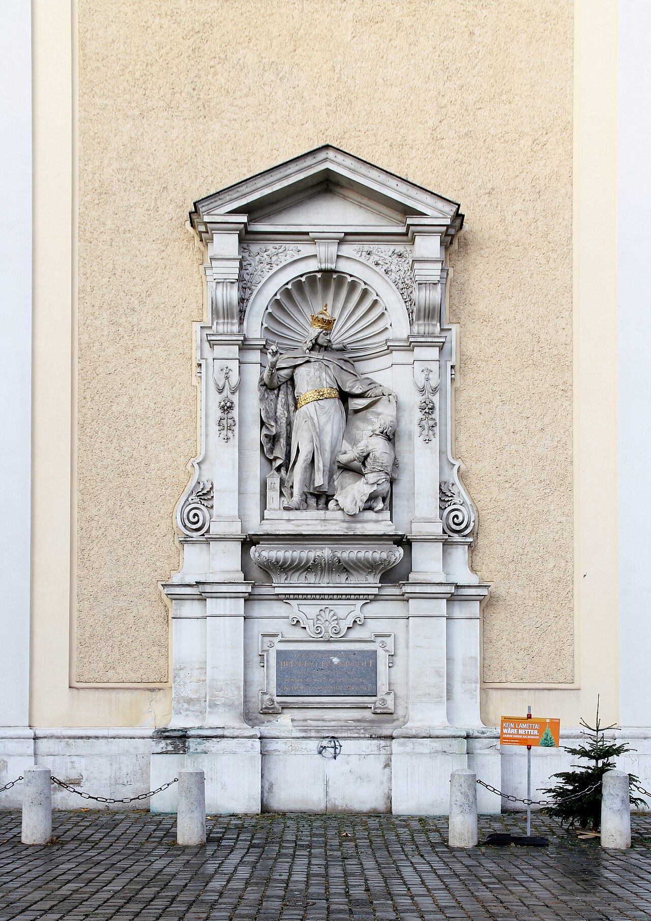 Monument au duc Henri II Jasomirgott, église des Écossais