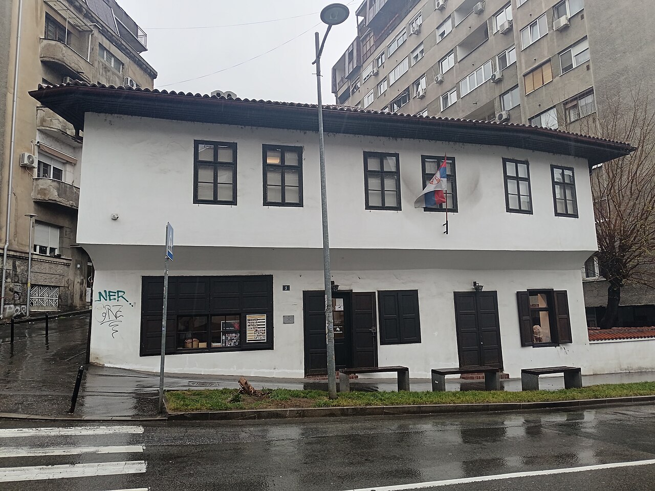 Une photographie de maison de Manak