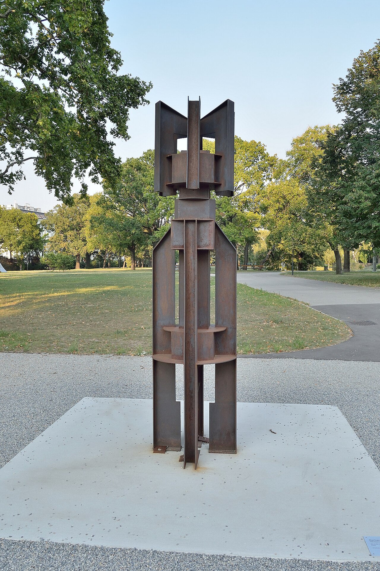 Säule Nr. 11-70 by Gerhardt Moswitzer