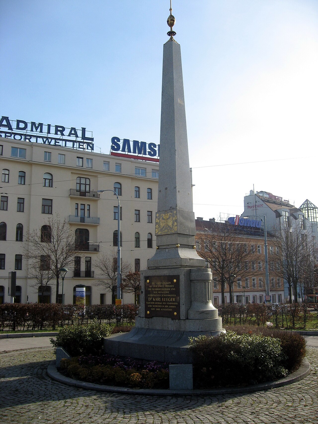 Obelisco Mariahilfer Gürtel