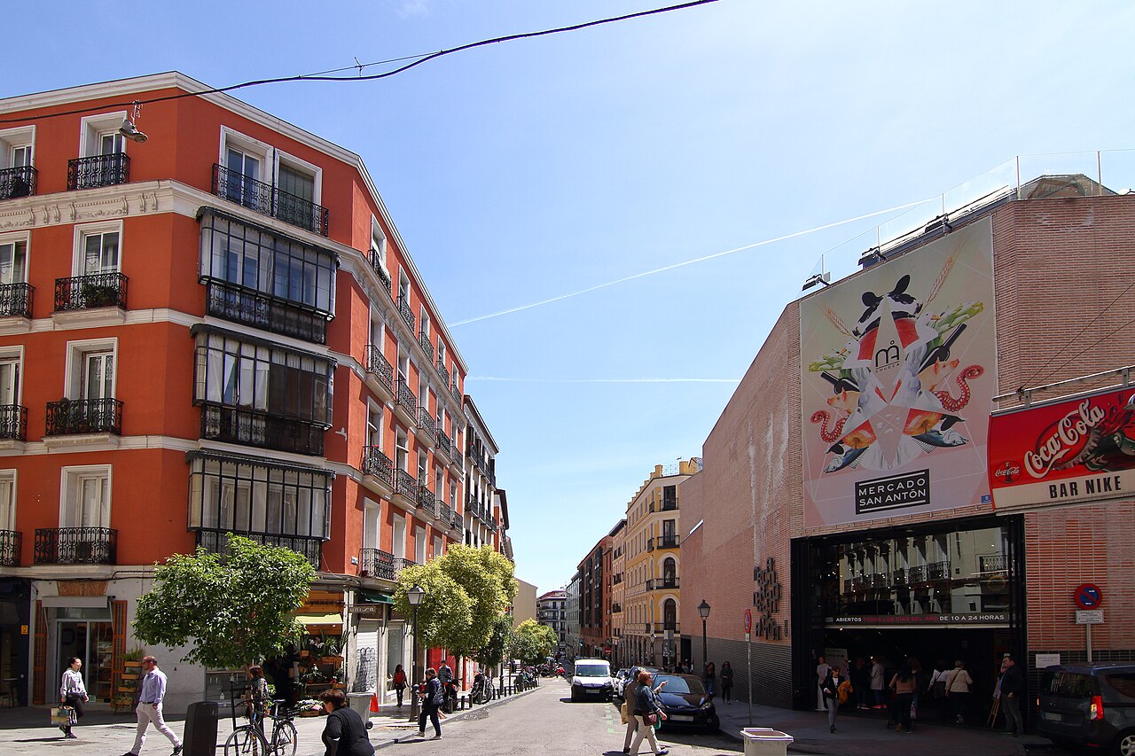 A photograph of Mercado de San Antón