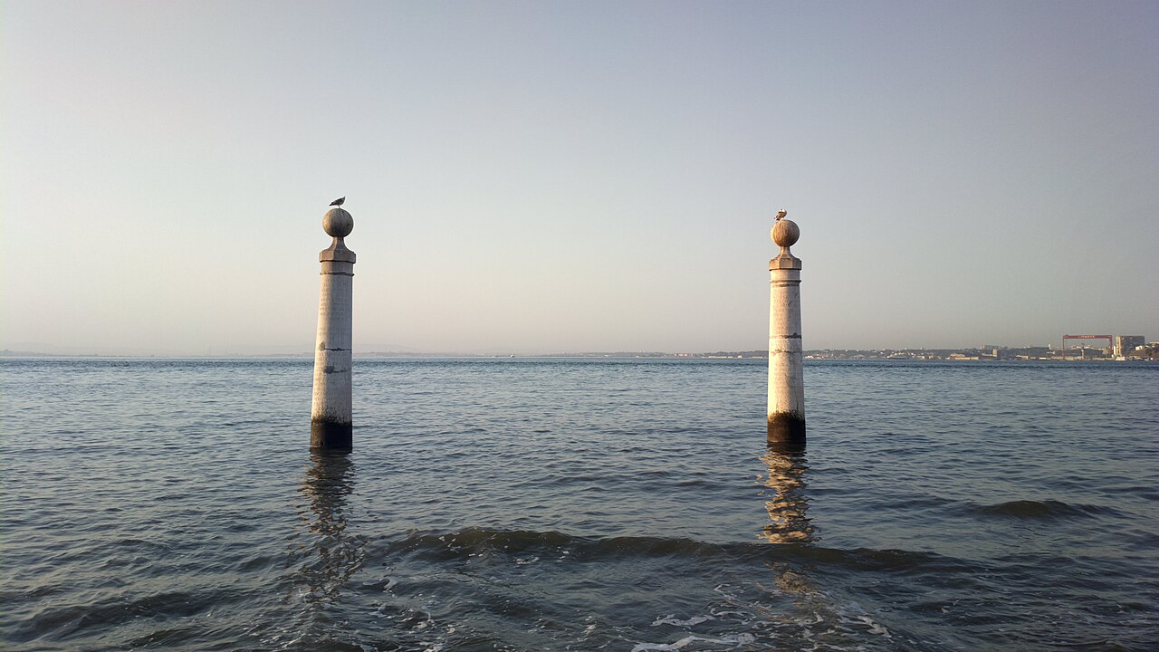 Una fotografia di Cais das Colunas