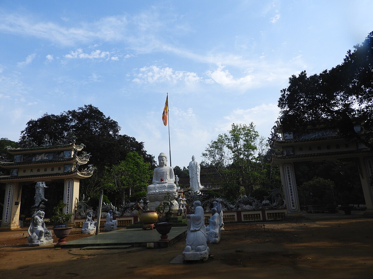티엔안 사원