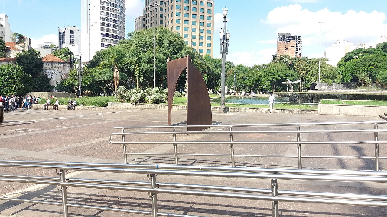 A photograph of Praça Caciporé