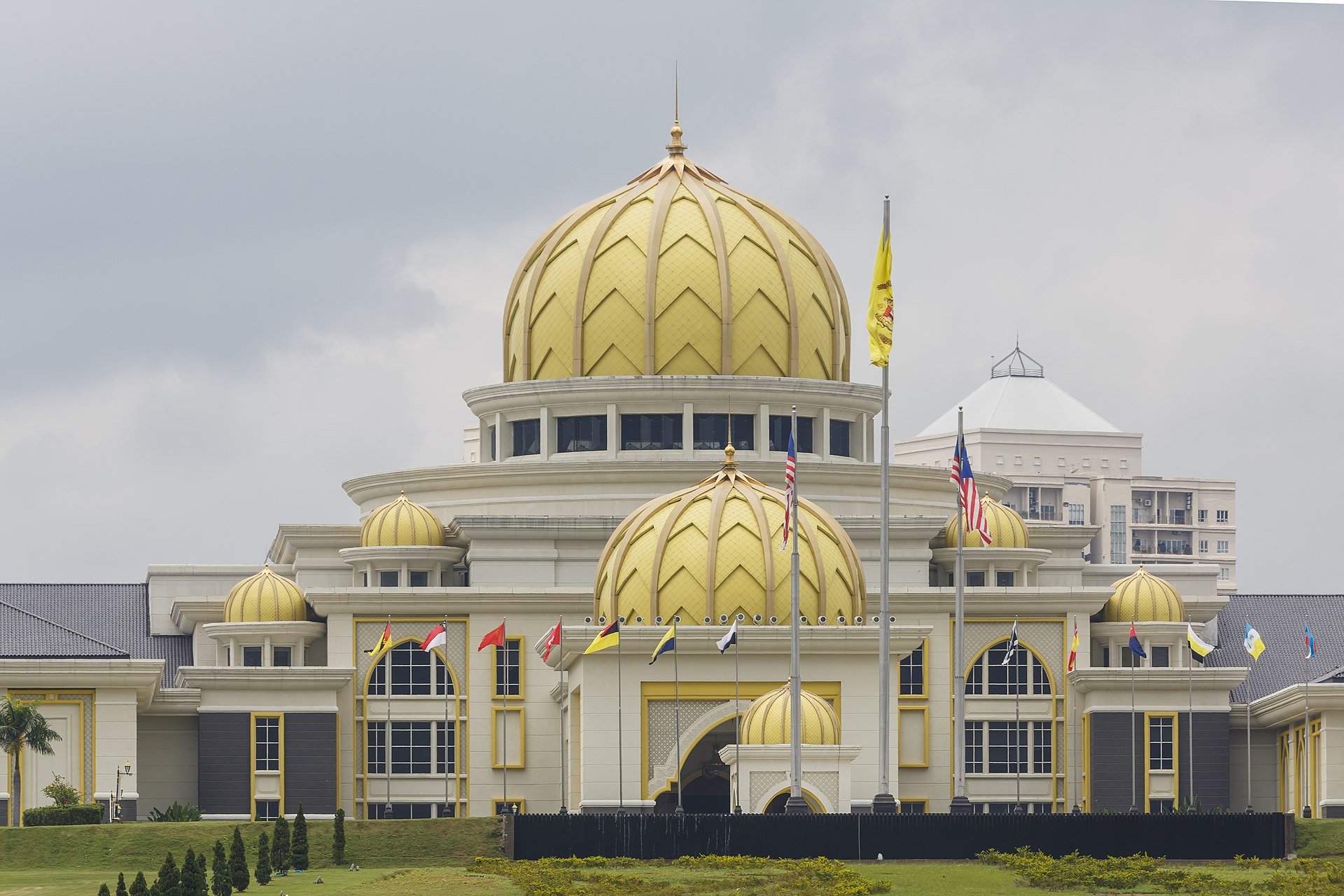 Istana Negara, Jalan Tuanku Abdul Halim