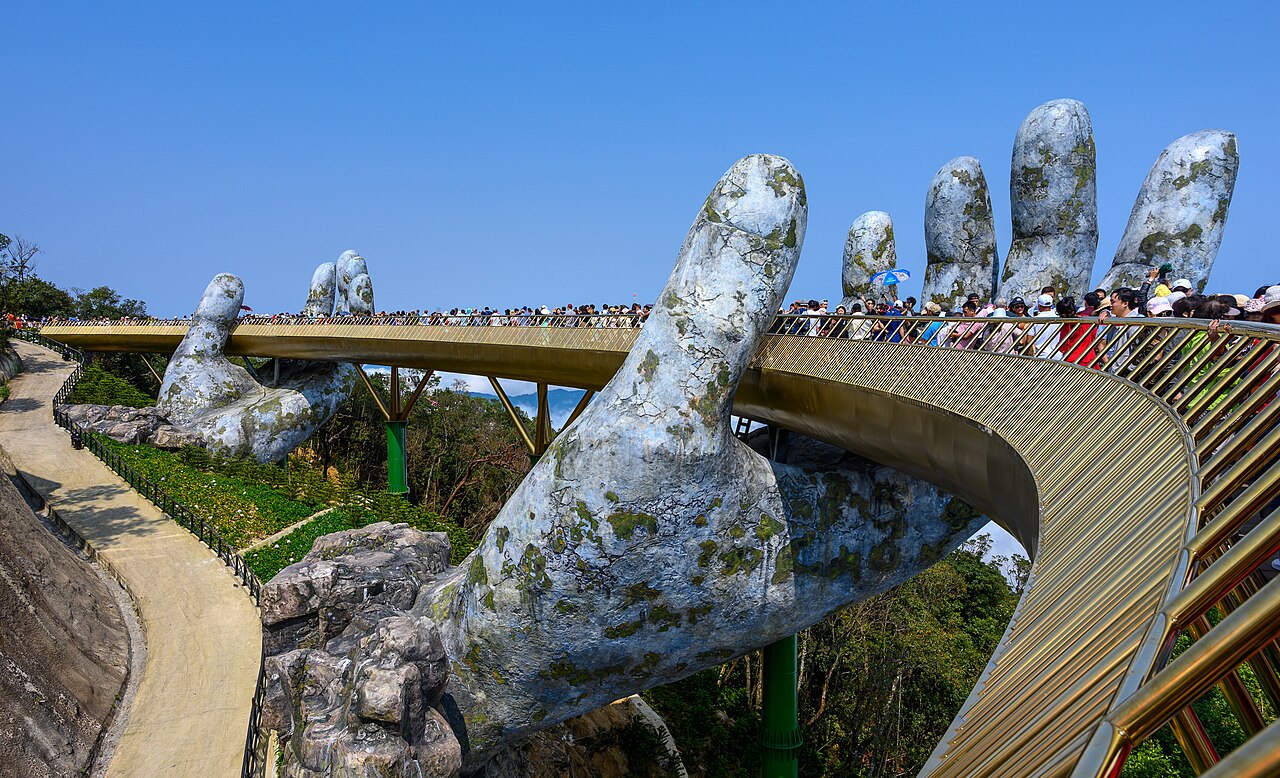 A photograph of Golden Bridge
