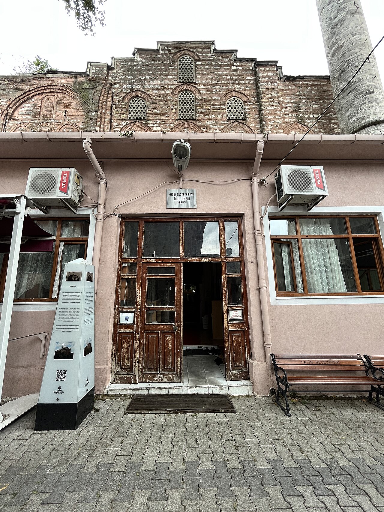 A photograph of Gül Mosque