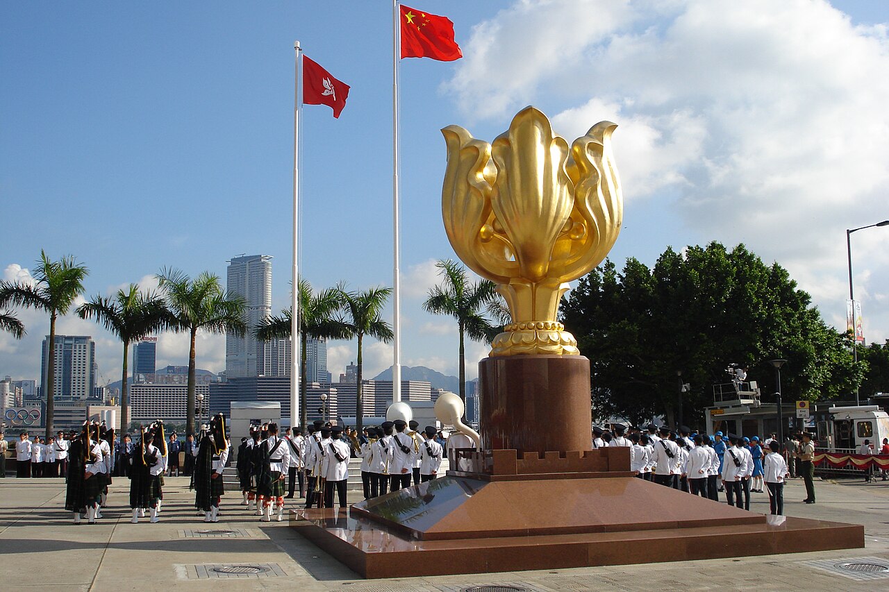 Golden Bauhinia Meydanı