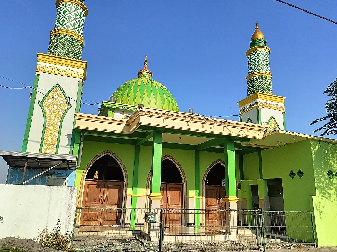 Masjid Husnul Khotimah