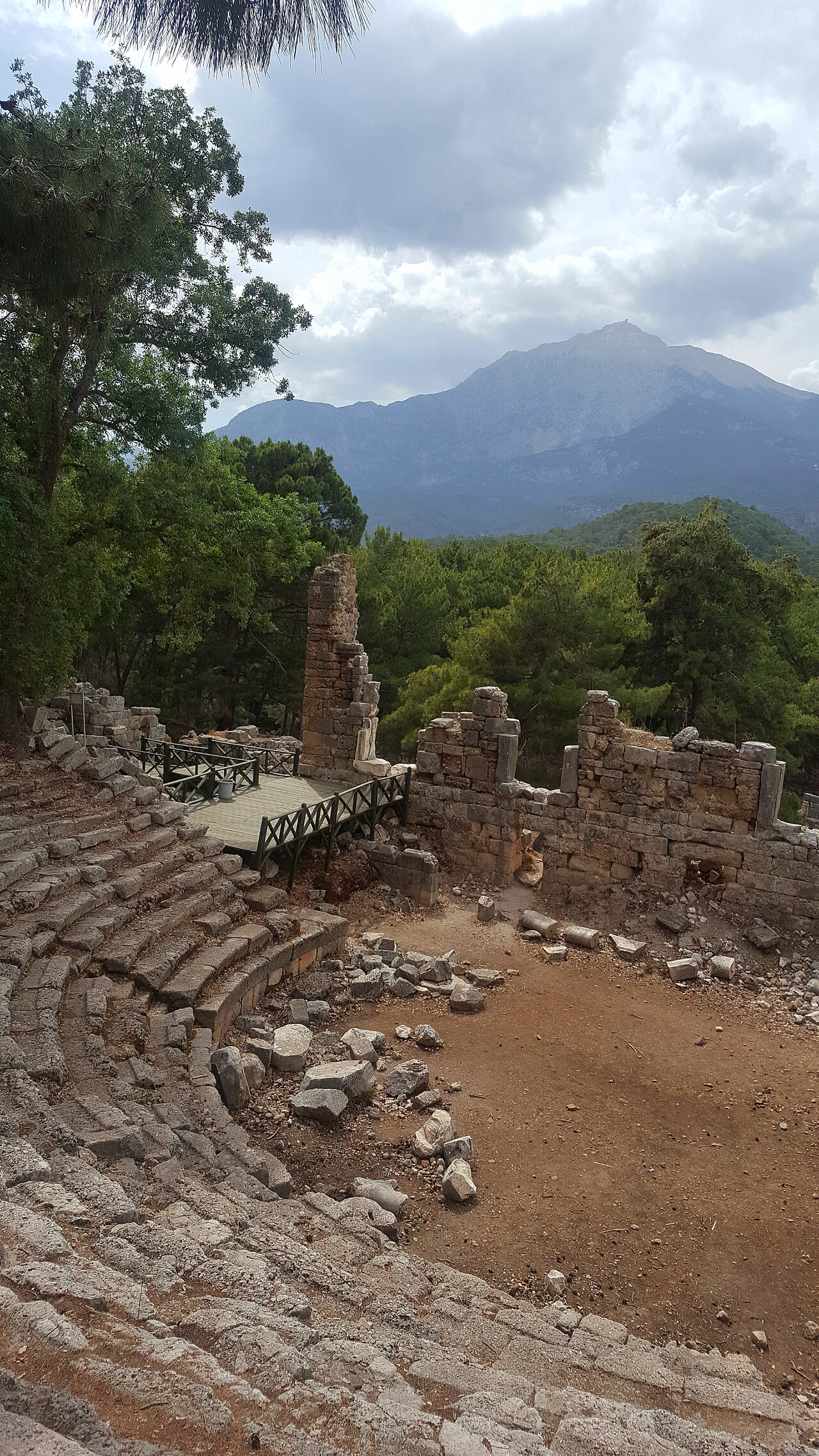 Phaselis Roma Tiyatrosu fotoğrafı