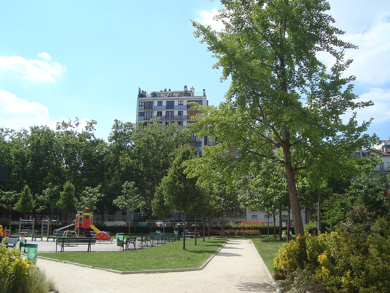 square Émile-Cohl