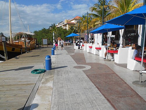 La Isla Mall