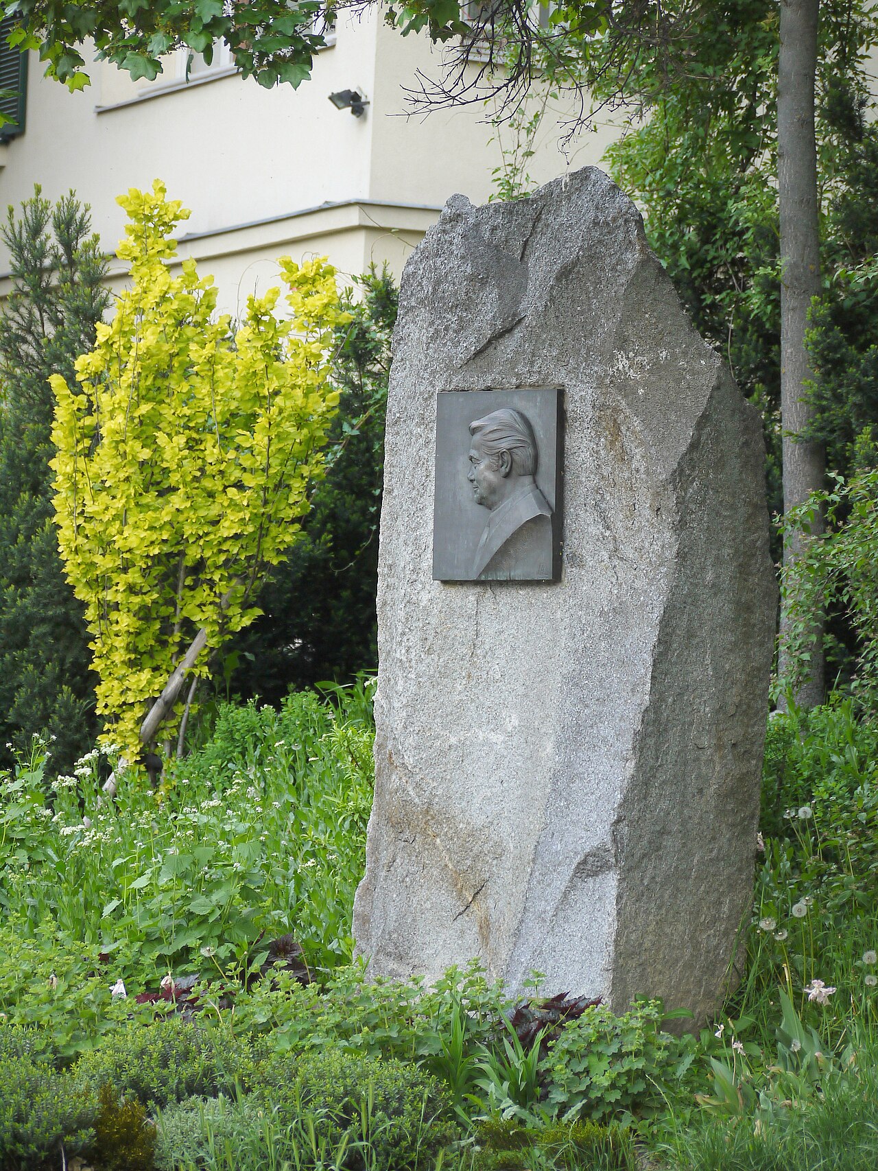 Monumento a Heinz Conrads, Penzing