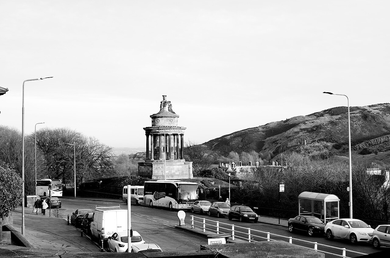 A photograph of Burns Monument