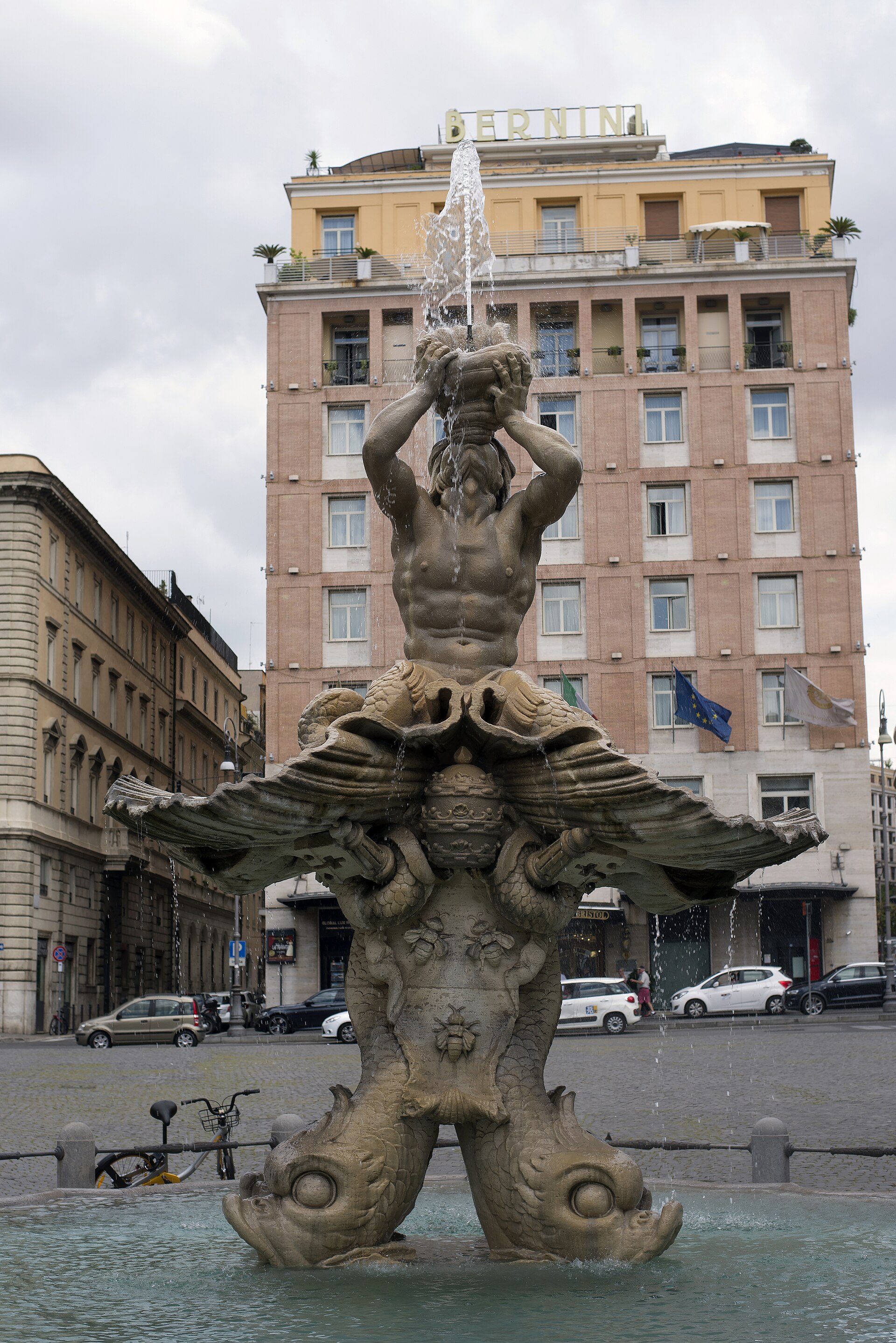Fontana del Tritone