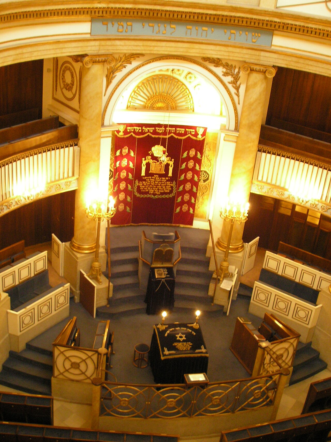 Una fotografia di Stadttempel