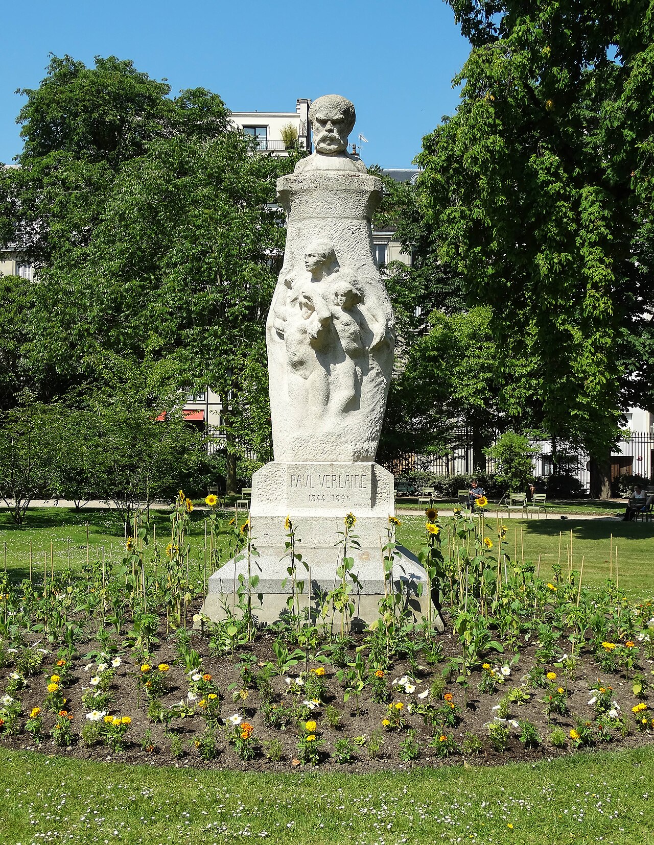 Paul Verlaine Heykeli