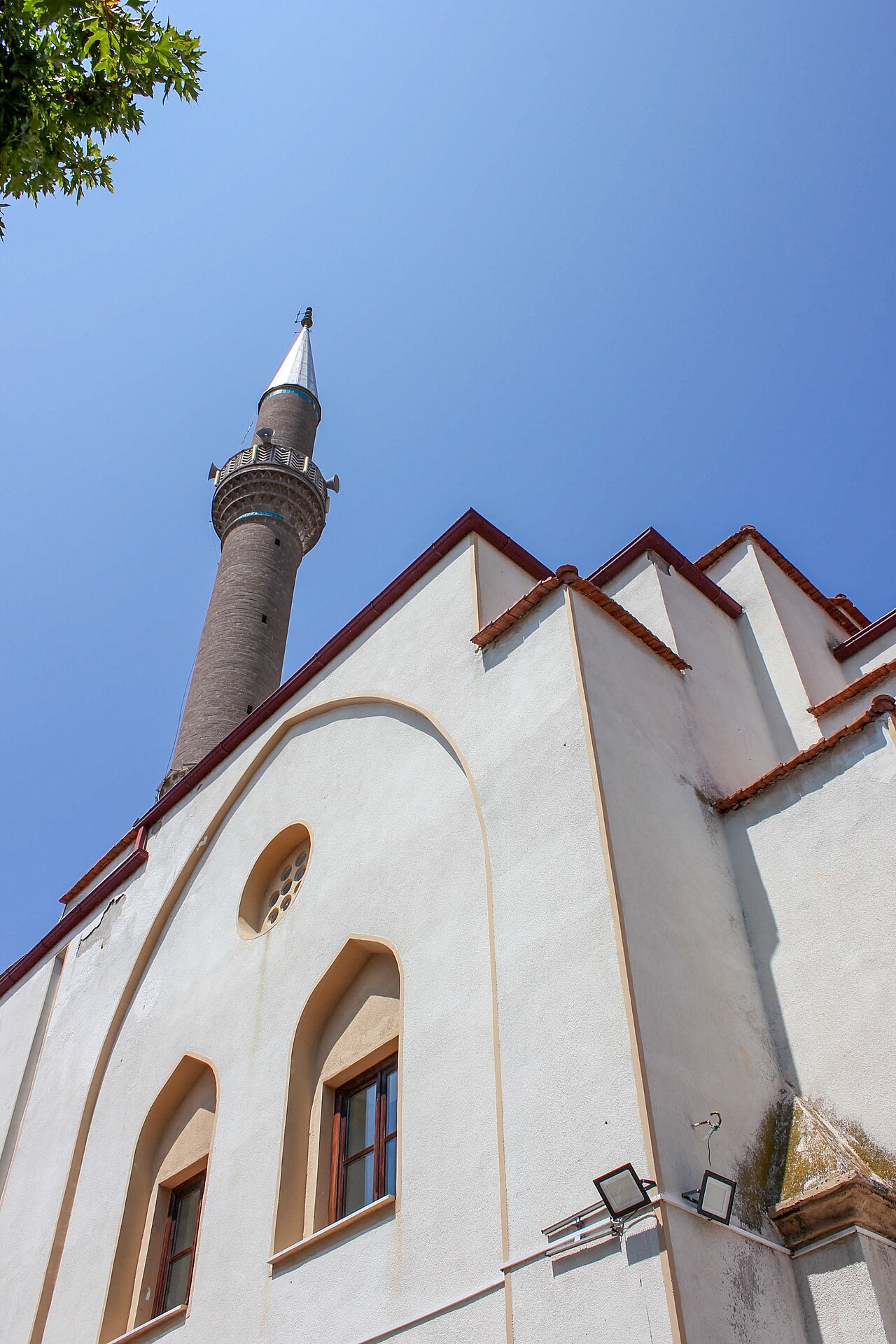 Şeyh İsa Camii