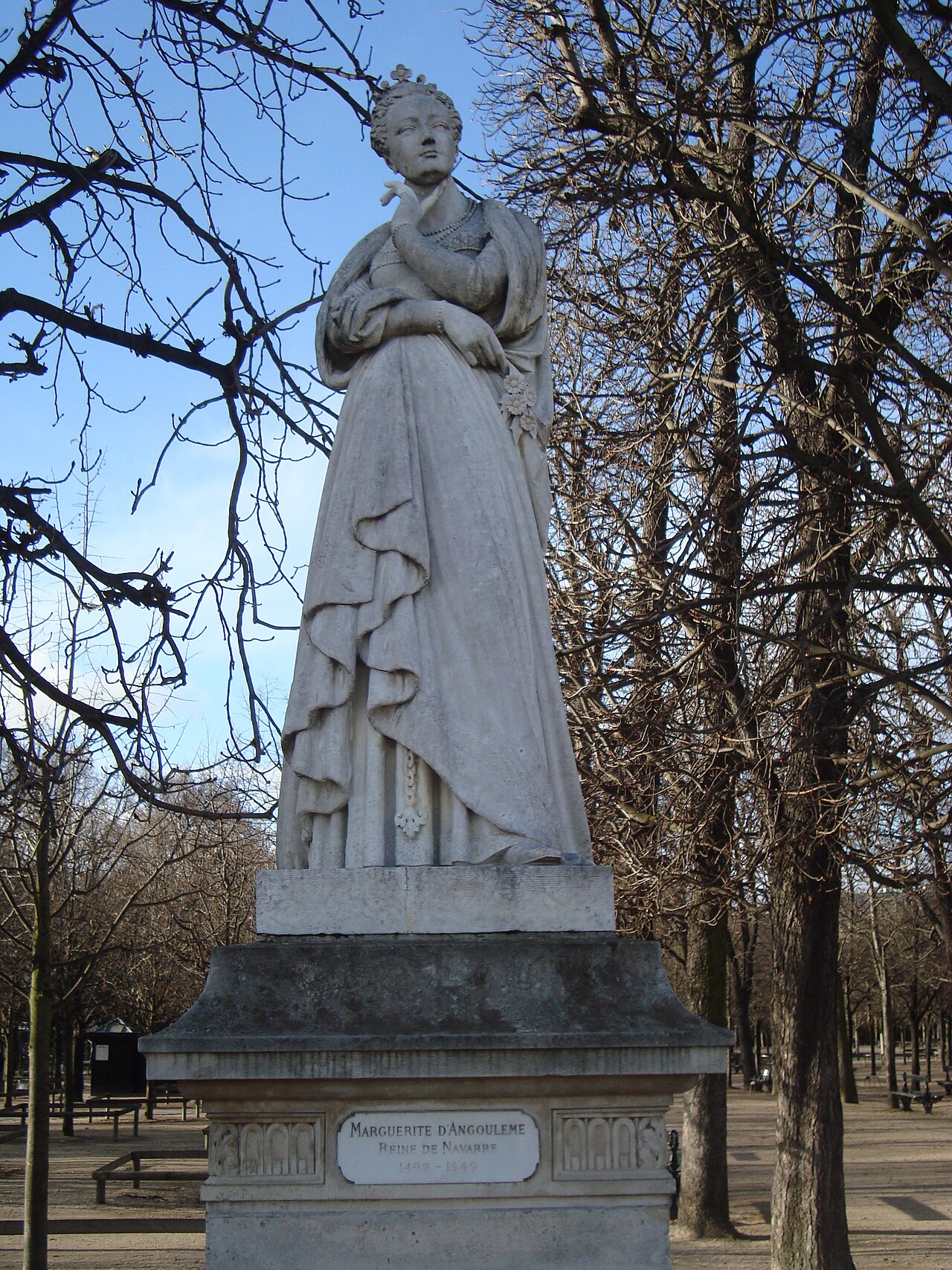 Marguerite d'Angoulême Heykeli