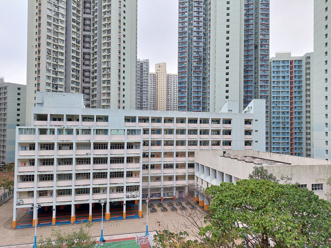 St. Bonaventure Catholic School fotoğrafı