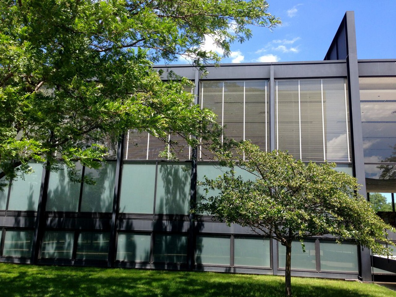 Une photographie de Crown Hall