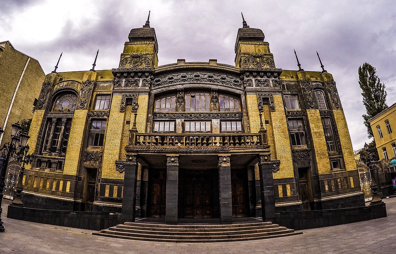 Une photographie de théâtre national académique azerbaïdjanais d'opéra et de ballet