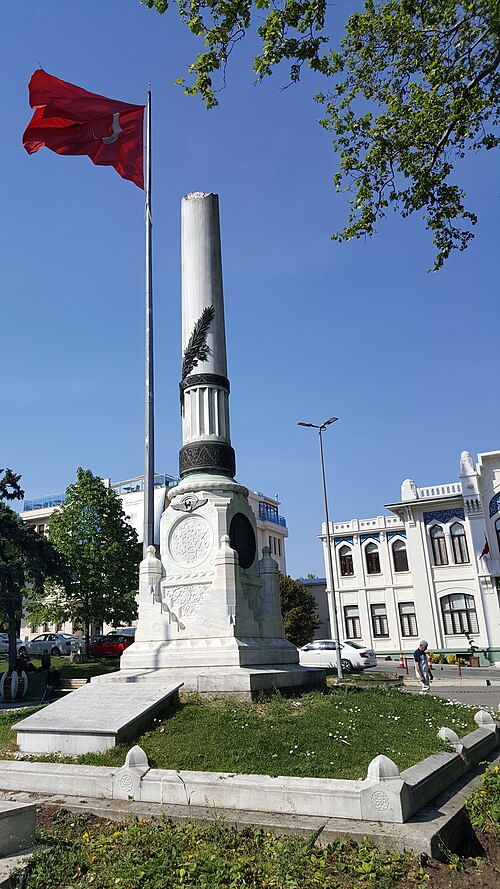 Monumento a los mártires de la aviación
