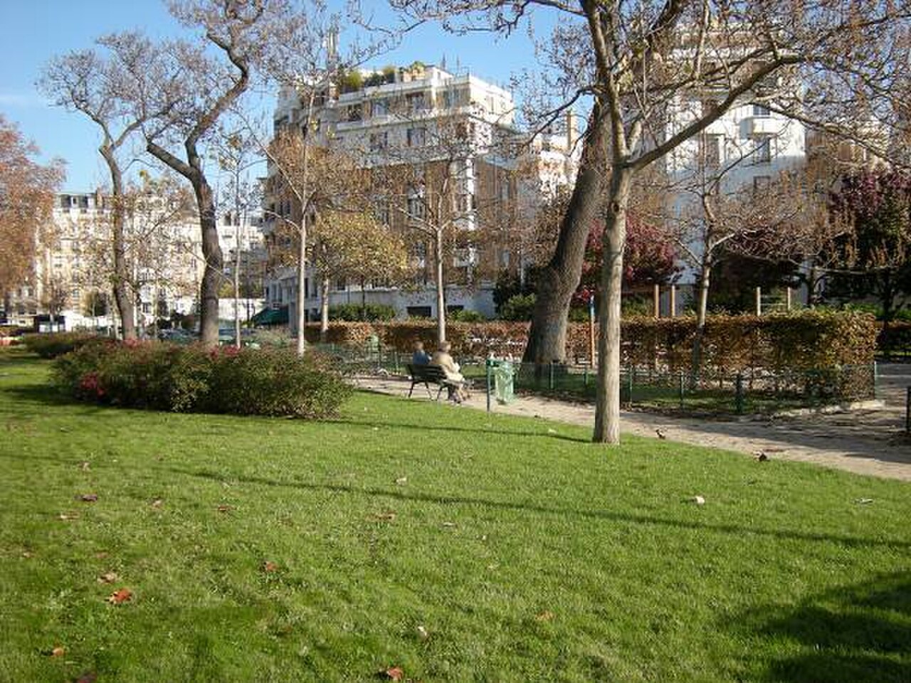 square Georges-Méliès
