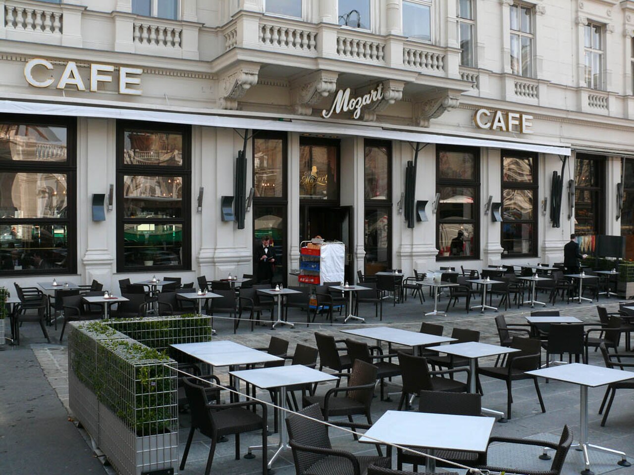 Cafe Mozart
