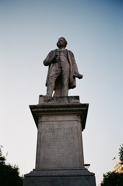 Monumento a Sir John Gray
