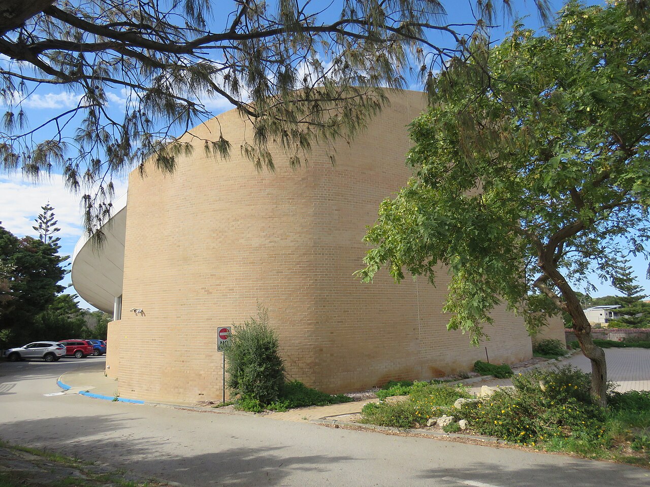 Ein Foto von Heilig-Geist-Katholische-Kirche, City Beach